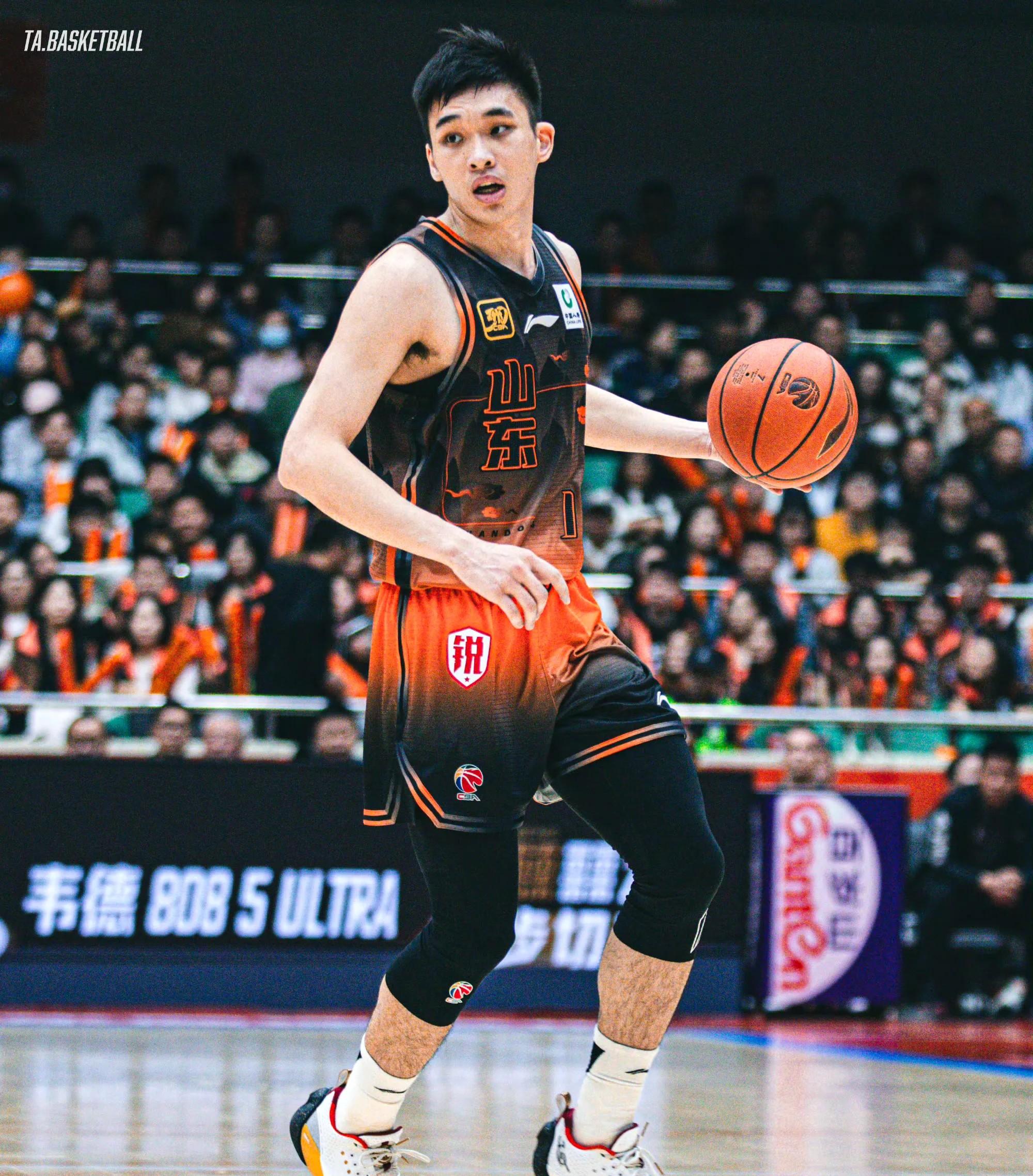 临沂男篮正面挑战，力强困难取胜