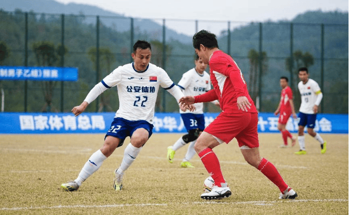 国内足球比赛的新局势引人关注