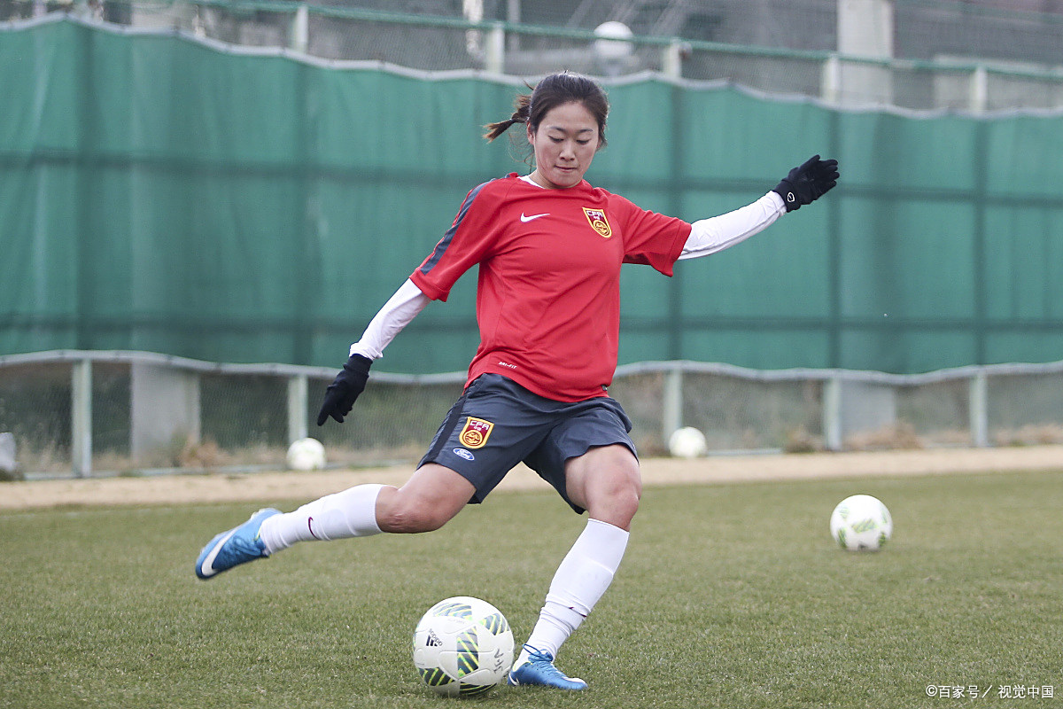 欧洲女子足球邀请赛决赛：中国队锋芒毕露，不惧强敌