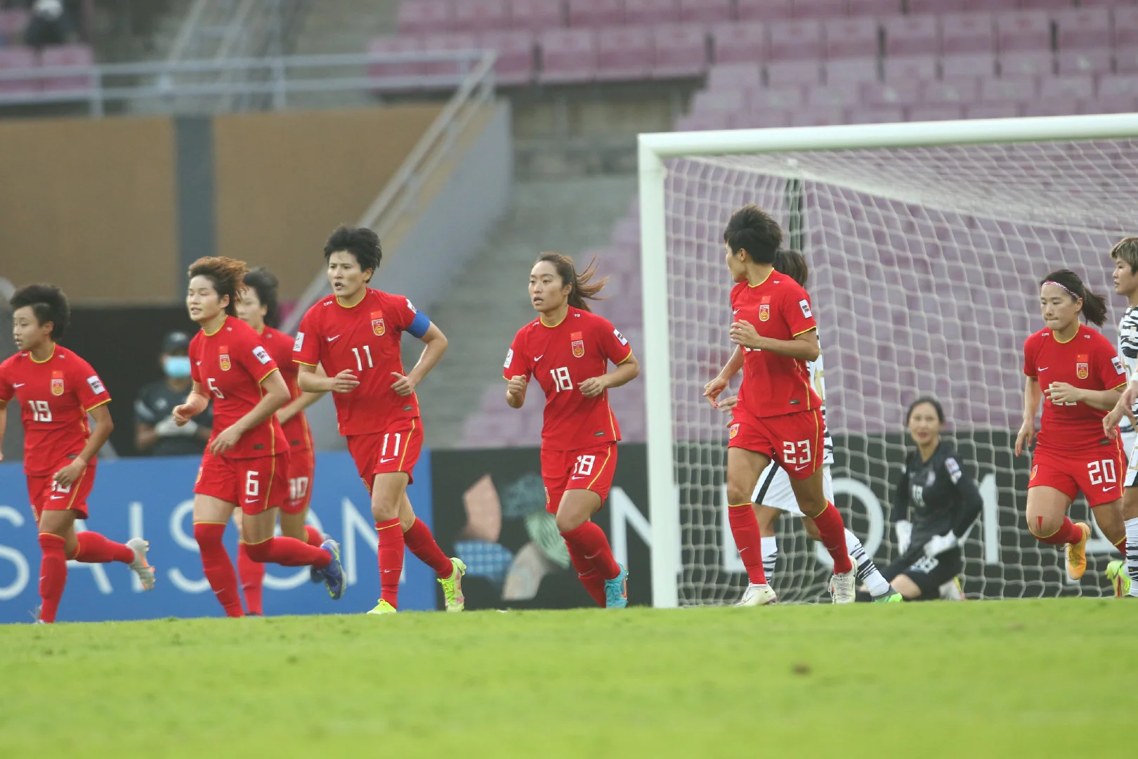 阿拉伯女足逆袭成功，锁定全球冠军赛