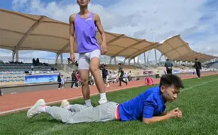 逆势待转！游泳王座站起弯道风华再现！