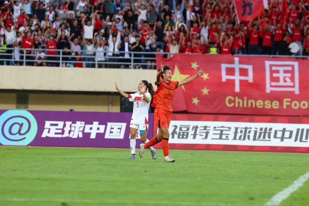 热血澎湃！中国女足奋勇争先进决赛