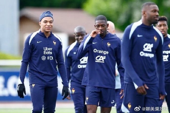 欧洲足坛佼佼者：巴黎圣日耳曼豪取胜利，势不可挡