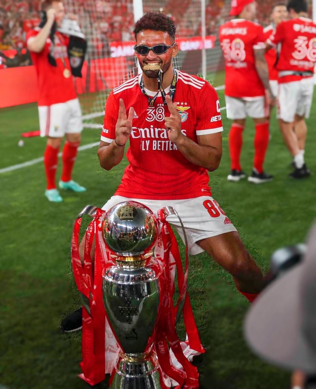 雷速-拉莫斯亲手封堵对手，帮助球队保持不败